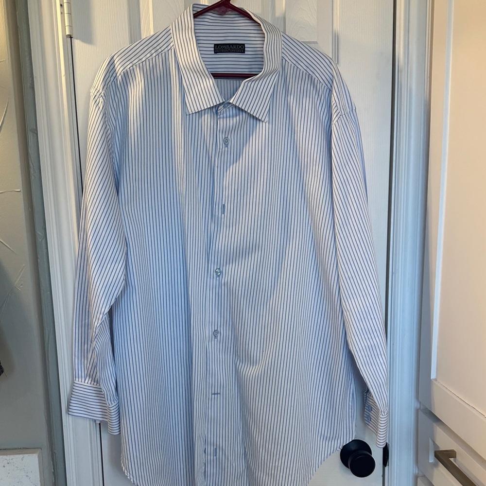Nordstrom Men's White and Blue Pinstripe Dress Shirt